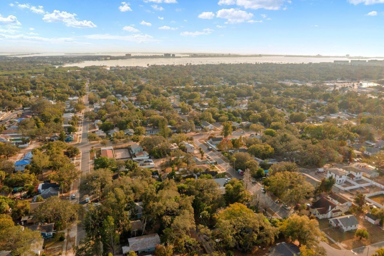 1766 Scranton Street S, Saint Petersburg, FL 33711 Photo