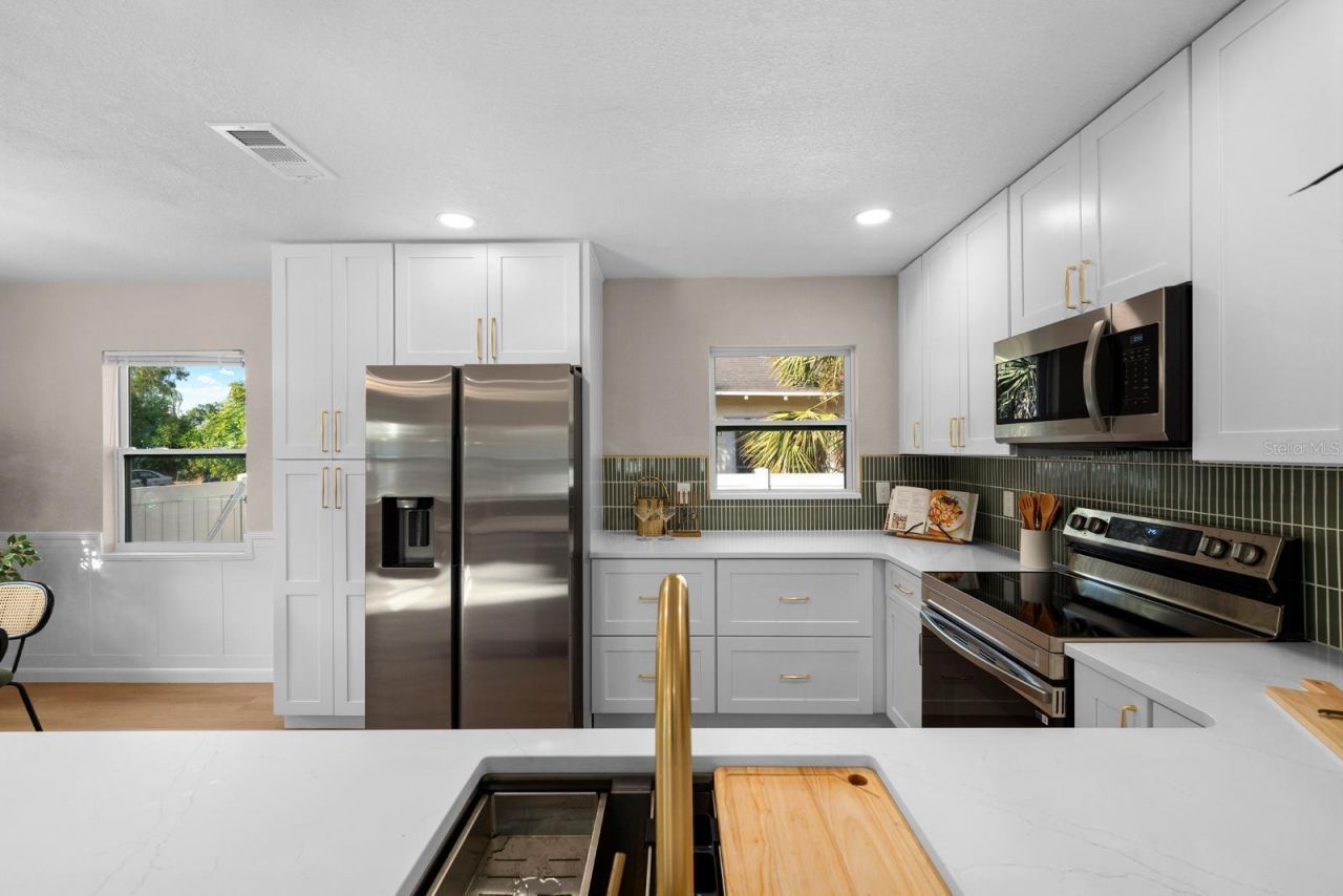 1766 Scranton Street S, Saint Petersburg, FL 33711 Photo