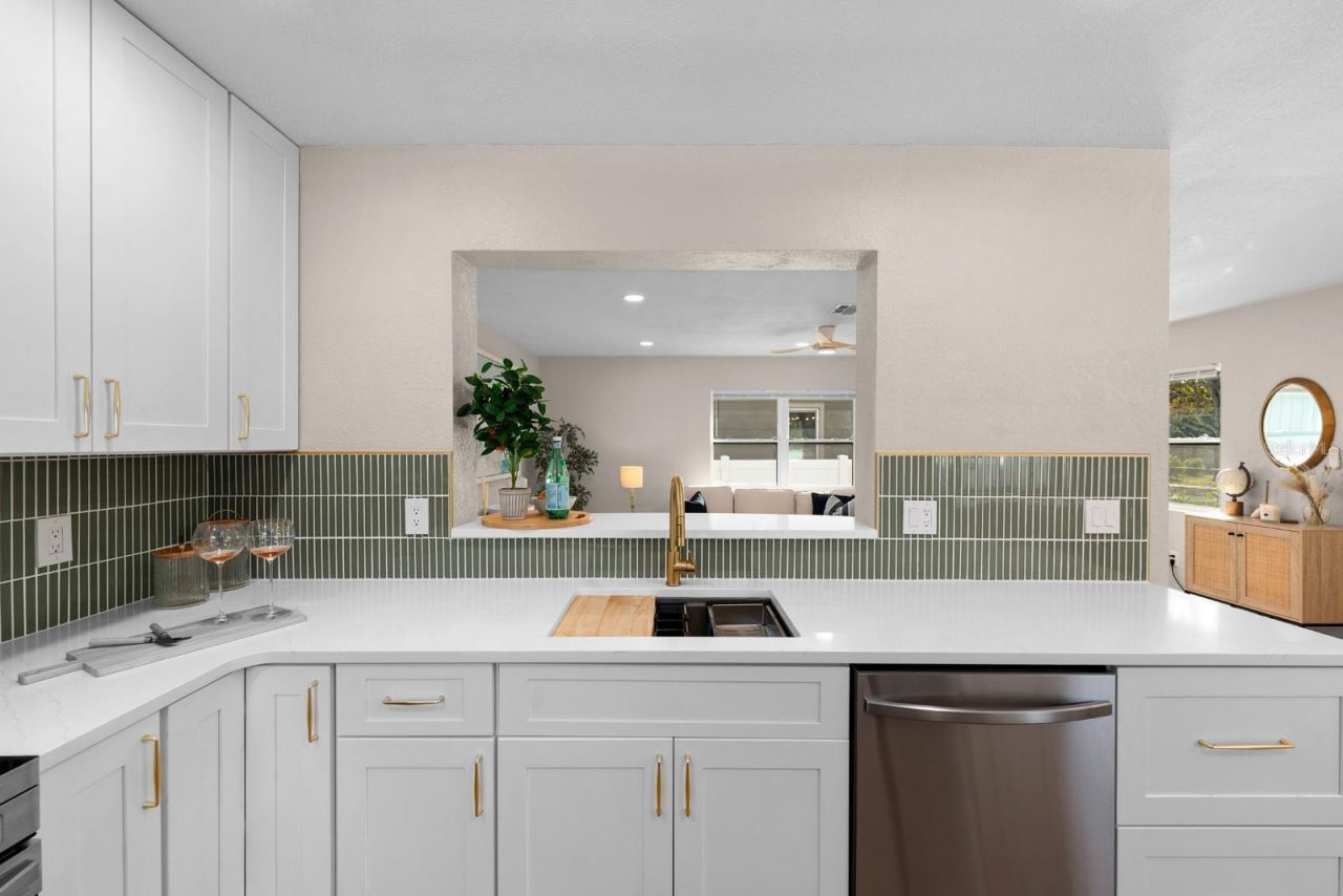 1766 Scranton Street S, Saint Petersburg, FL 33711 Photo