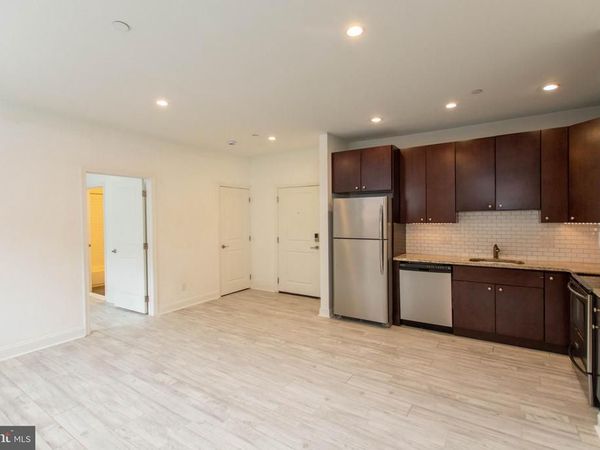 427 33 MONROE STREET, UNIT 102, PHILADELPHIA, PA 19146