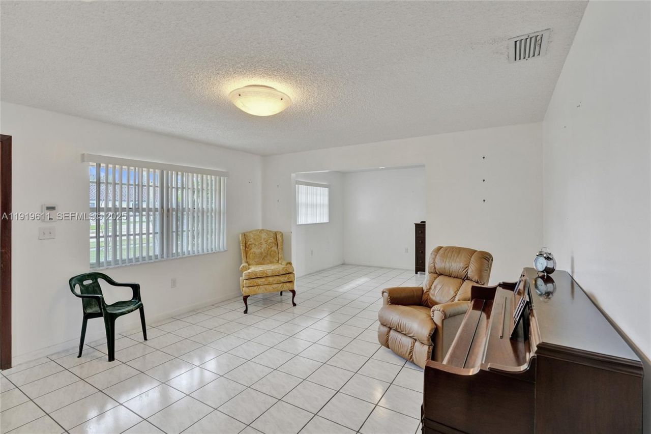 13401 SW 38th St, Miami, FL 33175 Photo