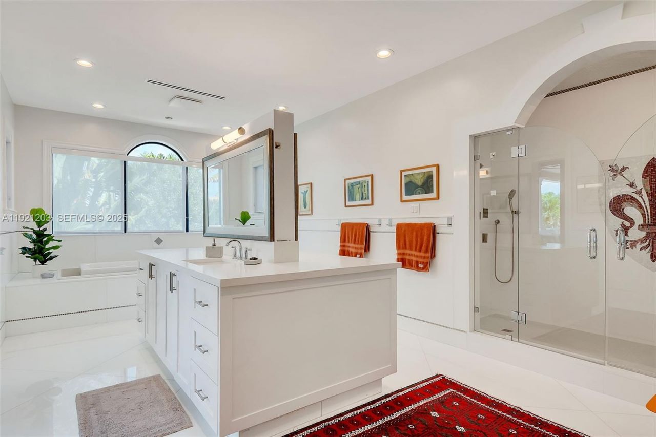 7400 SW 72nd Ct, Miami, FL 33143 Photo