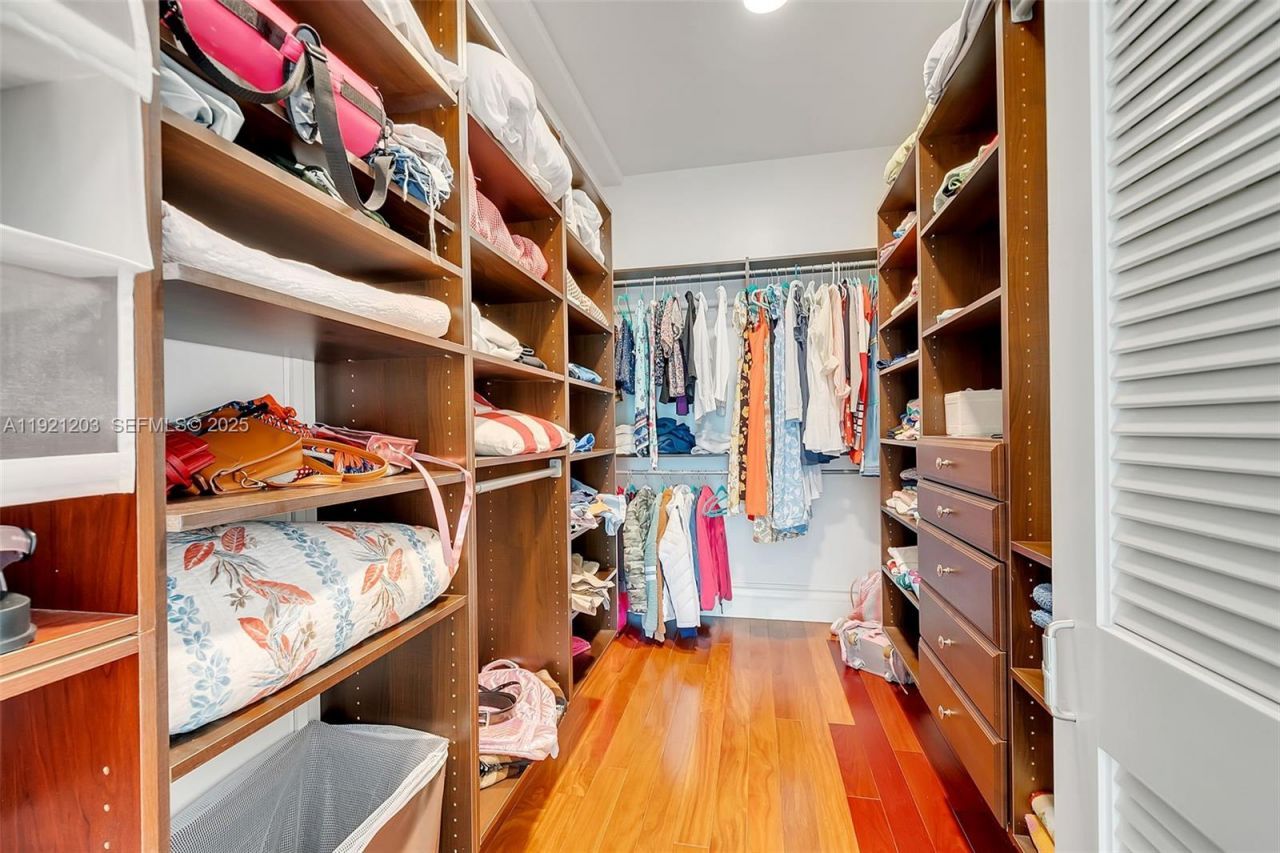 7400 SW 72nd Ct, Miami, FL 33143 Photo