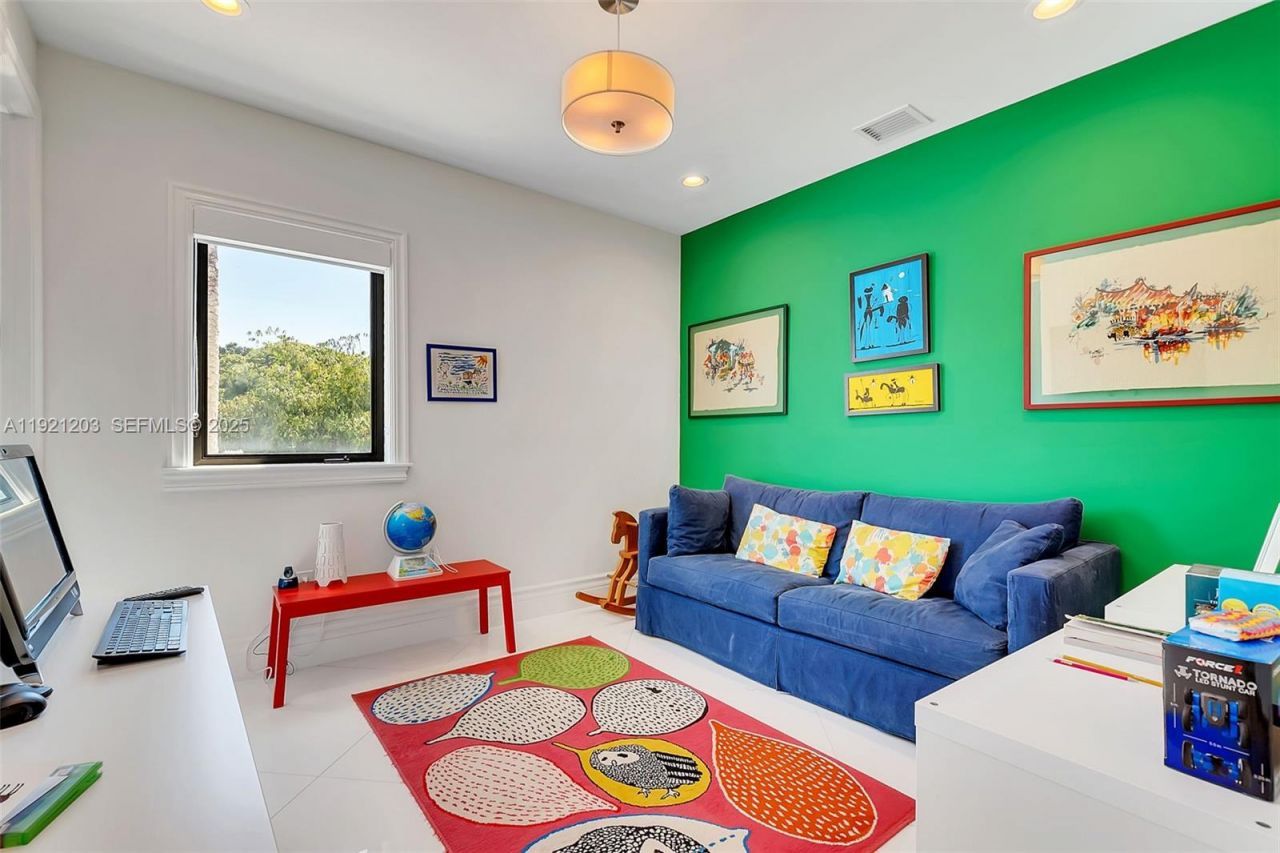 7400 SW 72nd Ct, Miami, FL 33143 Photo