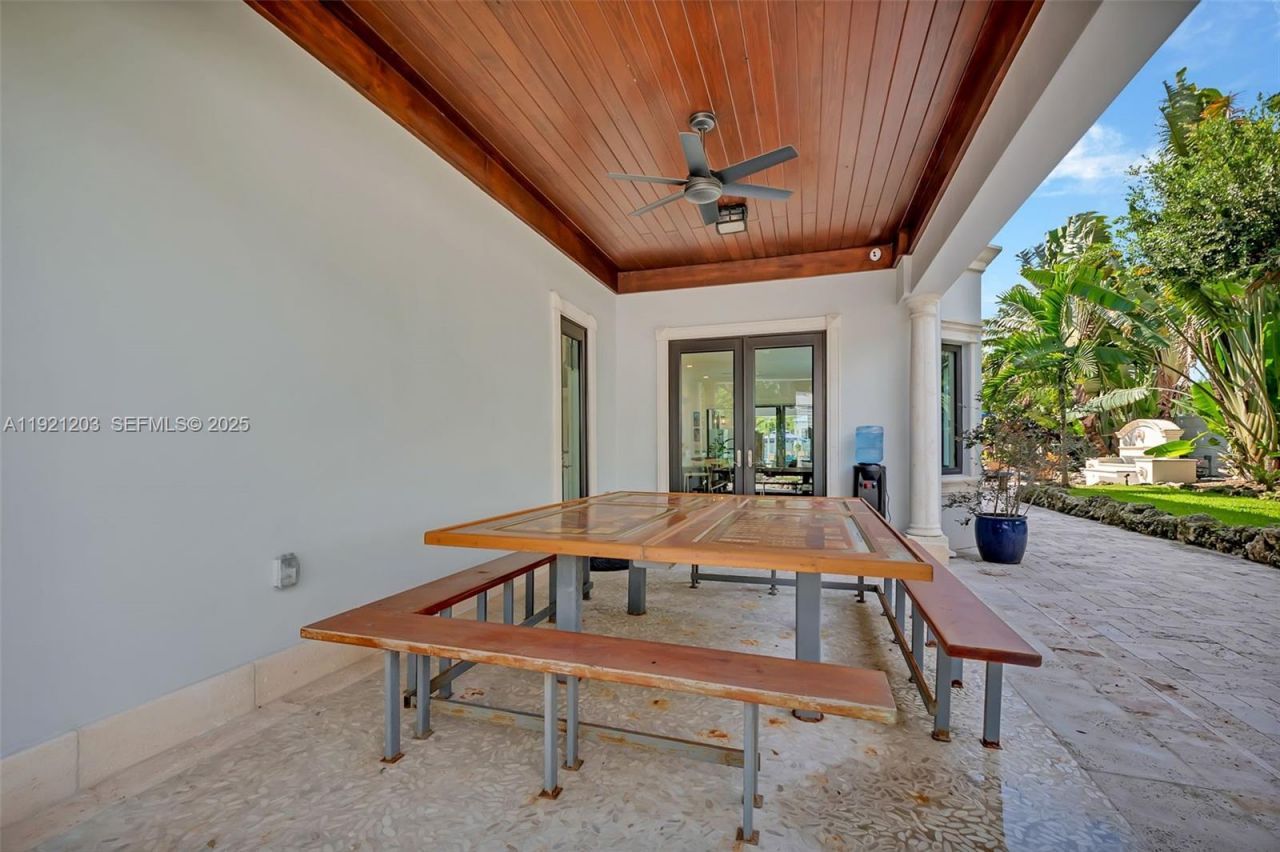 7400 SW 72nd Ct, Miami, FL 33143 Photo