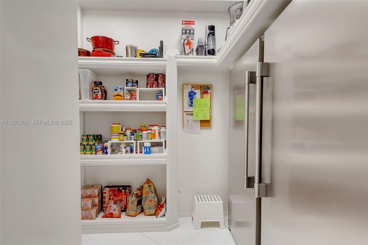 7400 SW 72nd Ct, Miami, FL 33143 Photo