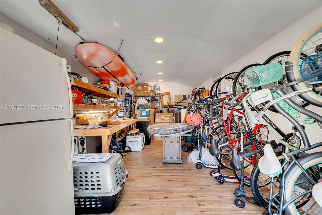 7400 SW 72nd Ct, Miami, FL 33143 Photo