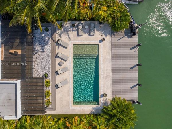 970 S Shore Dr, Miami Beach, FL 33141