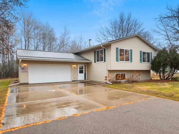 920 HOFFMAN STREET, Gresham, WI 54128