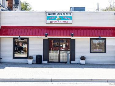 5433 LAPEER Road, Kimball Twp, MI 48074