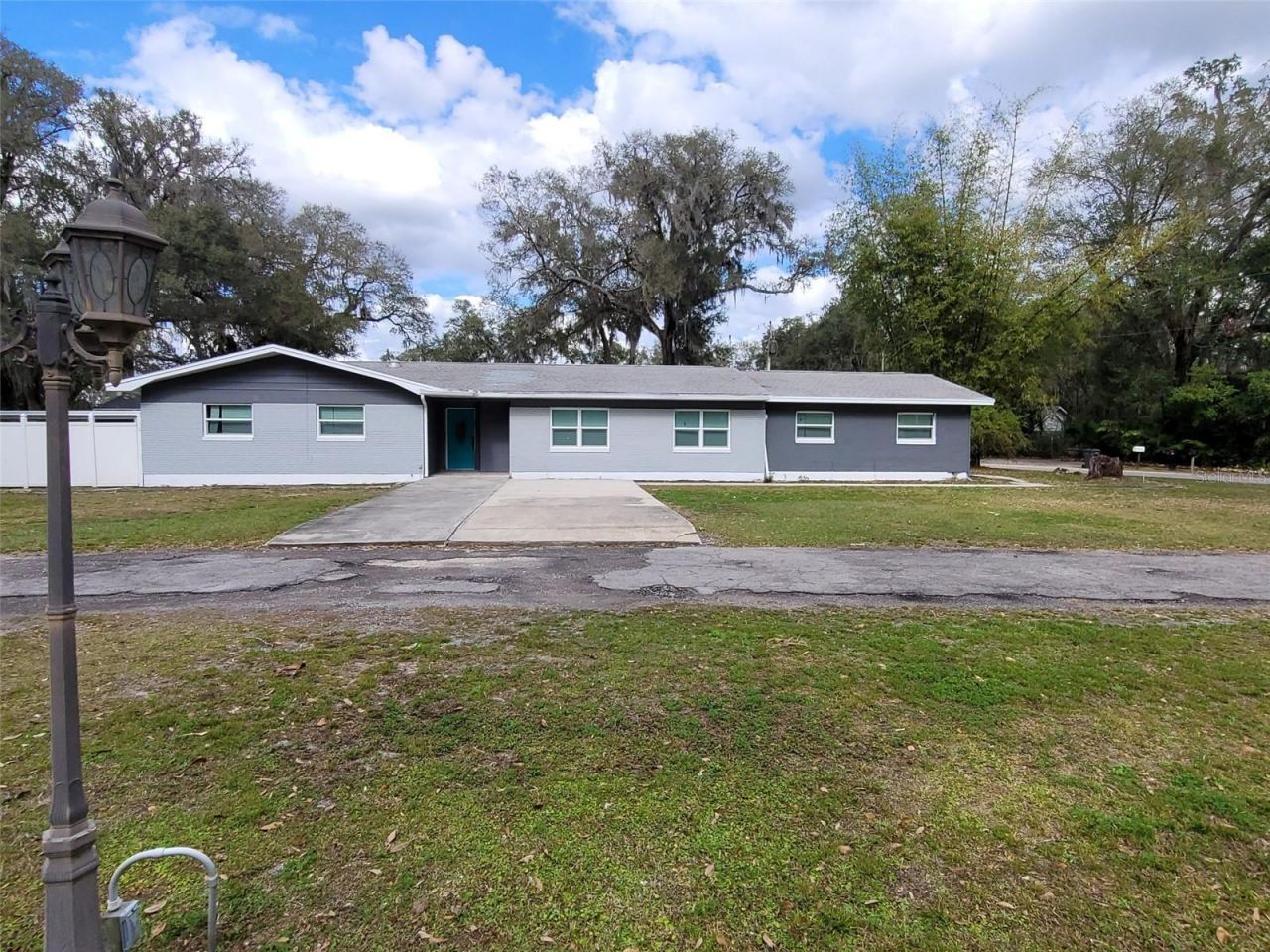4002 Thonotosassa Road, Plant City, FL 33565 Main Photo