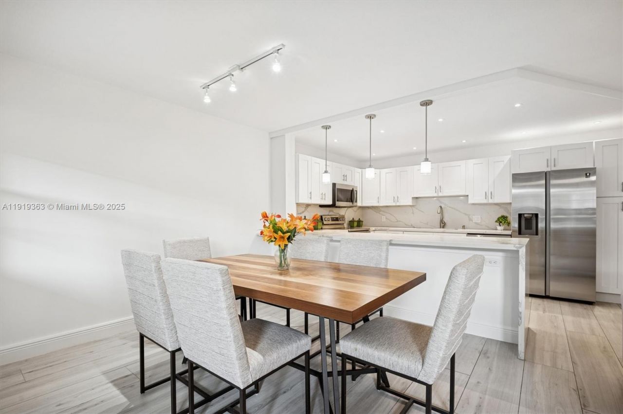 12600 SW 5th Ct, Unit 104L, Pembroke Pines, FL 33027 Photo