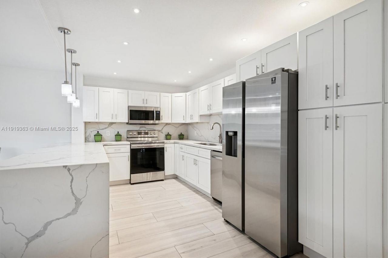 12600 SW 5th Ct, Unit 104L, Pembroke Pines, FL 33027 Photo