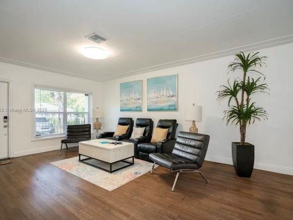 35 SW 28th Rd, Miami, FL 33129