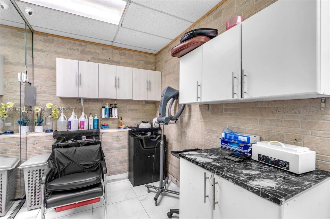 6761 W Flagler St, Miami, FL 33144 Photo