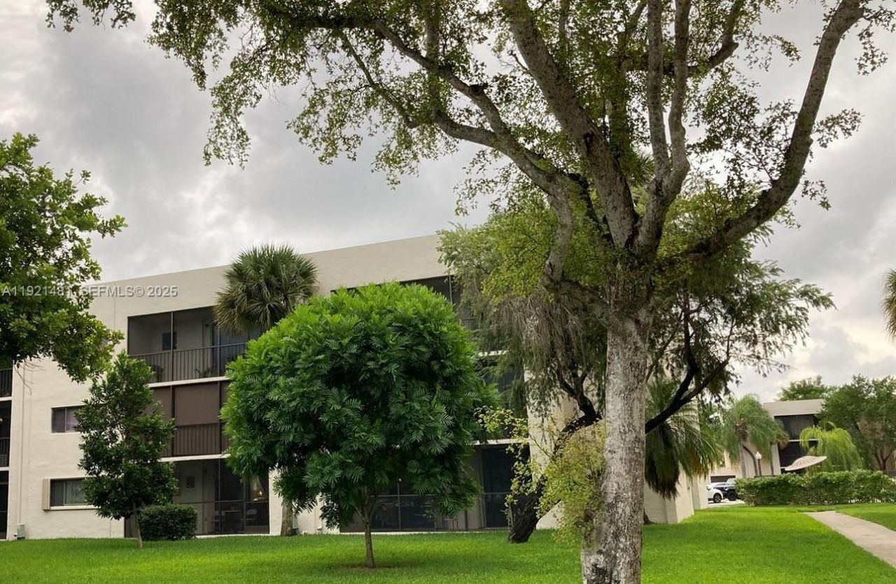 8035 SW 107th Ave, Unit 110, Miami, FL 33173 Photo