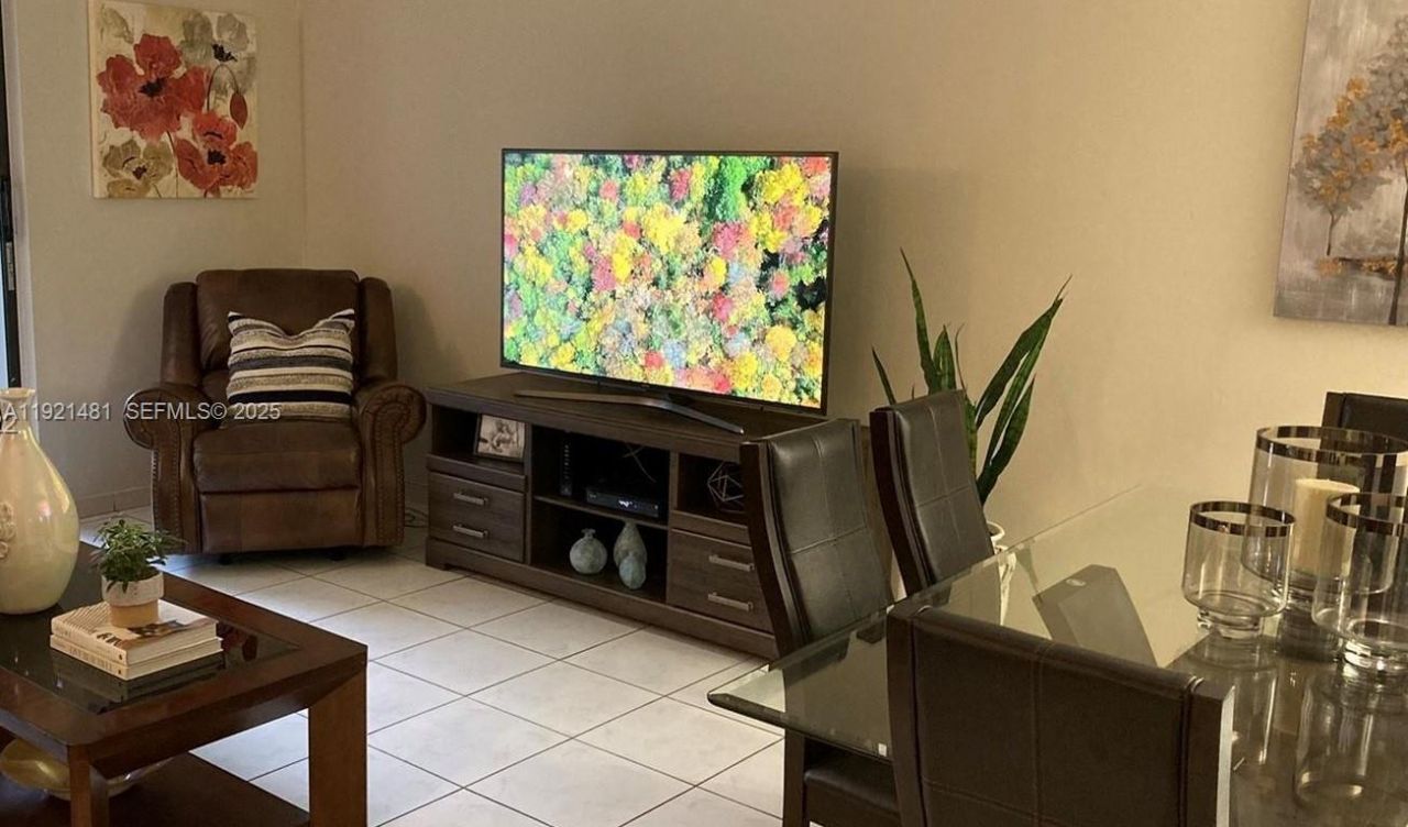 8035 SW 107th Ave, Unit 110, Miami, FL 33173 Photo