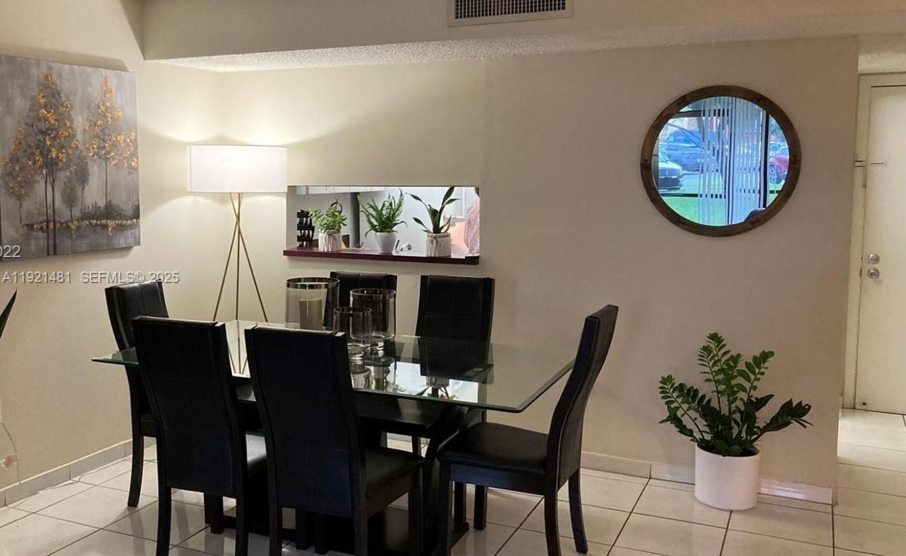 8035 SW 107th Ave, Unit 110, Miami, FL 33173 Photo