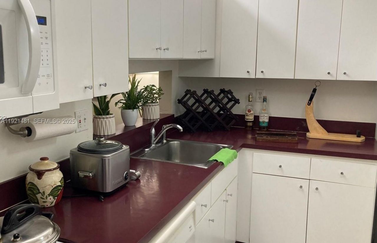 8035 SW 107th Ave, Unit 110, Miami, FL 33173 Photo