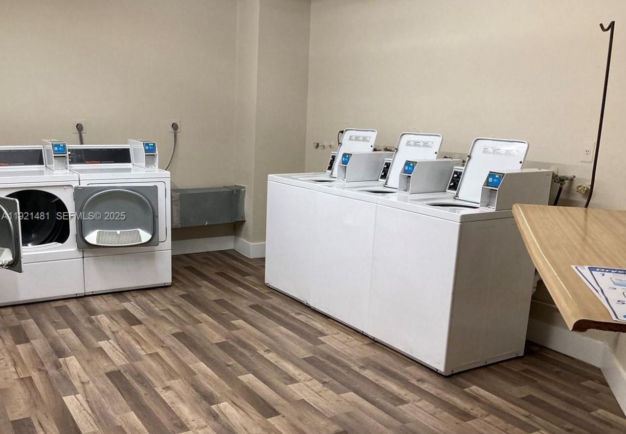 8035 SW 107th Ave, Unit 110, Miami, FL 33173 Photo