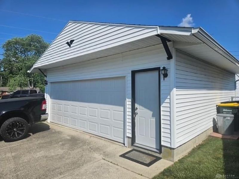 109 Ostend Street, Brookville, OH 45309 Photo 4