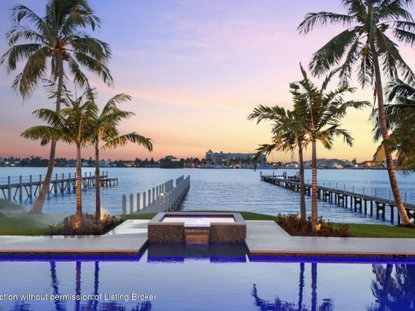 807 N Atlantic Drive, Lantana, FL 33462