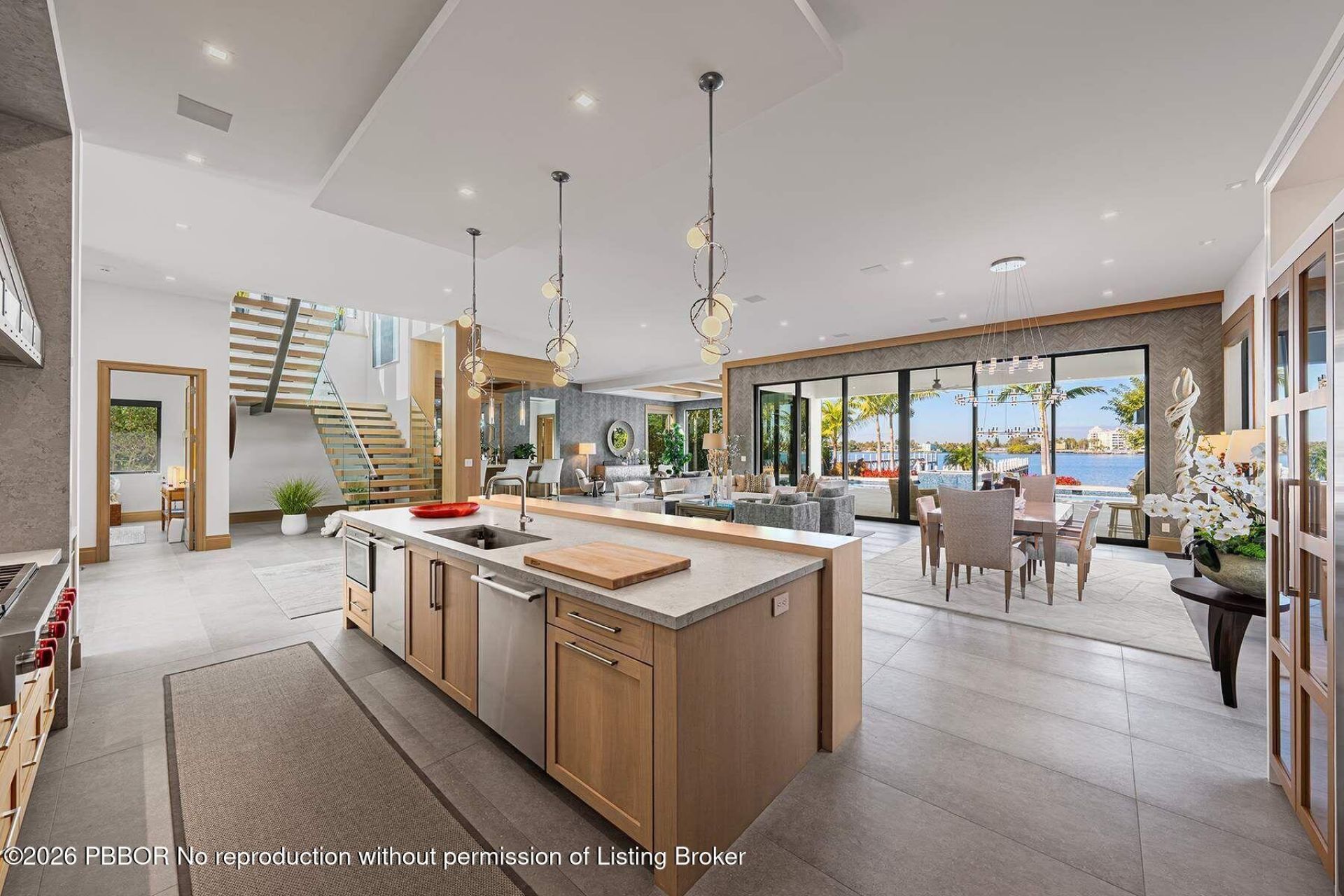 807 N Atlantic Drive, Lantana, FL 33462 Photo