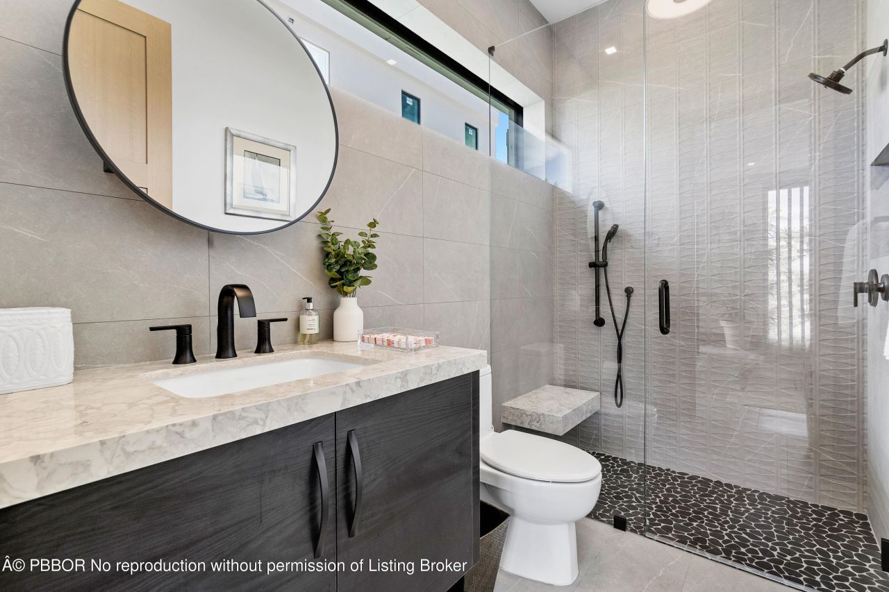 807 N Atlantic Drive, Lantana, FL 33462 Photo