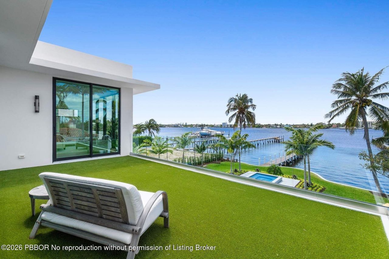 807 N Atlantic Drive, Lantana, FL 33462 Photo