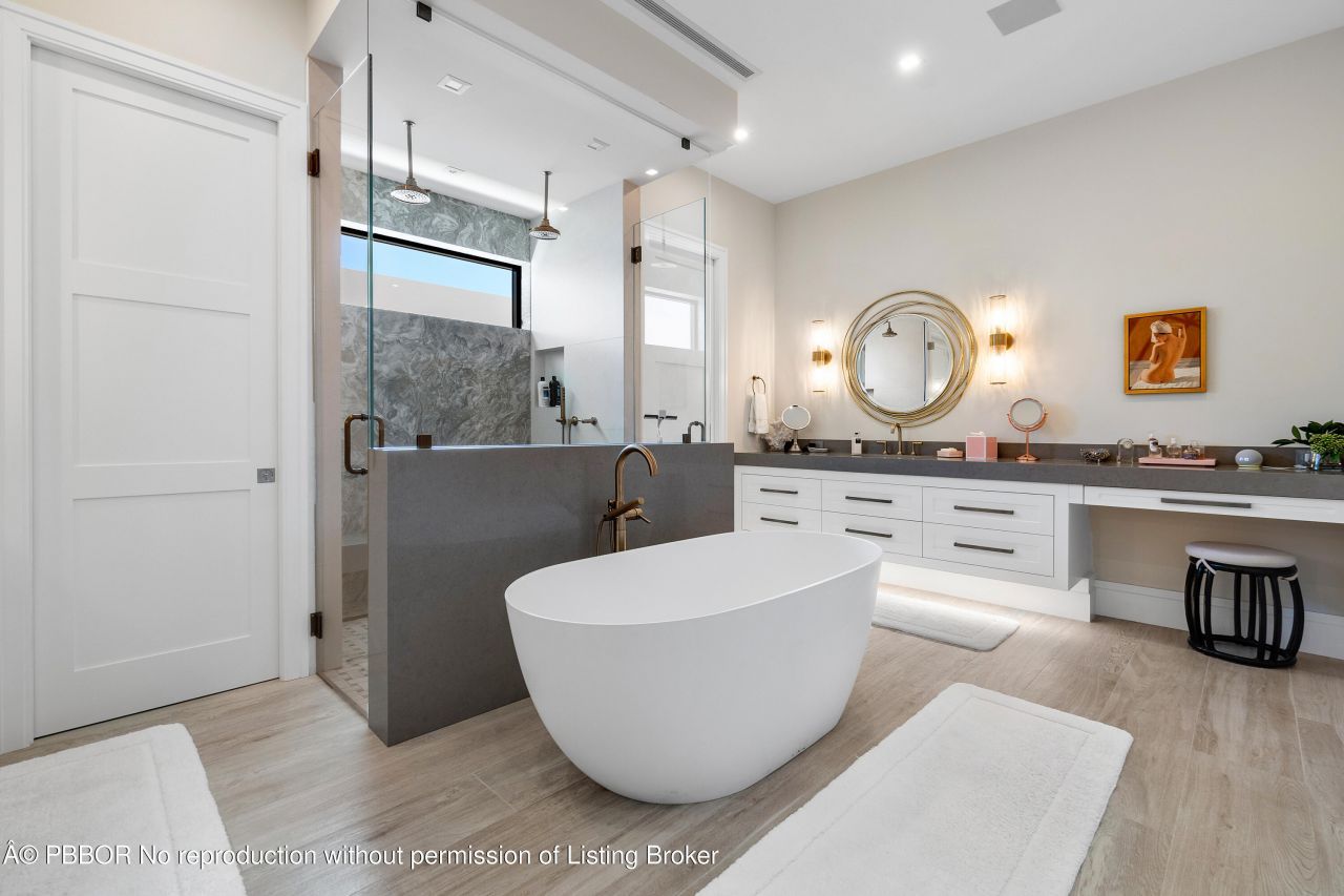 807 N Atlantic Drive, Lantana, FL 33462 Photo