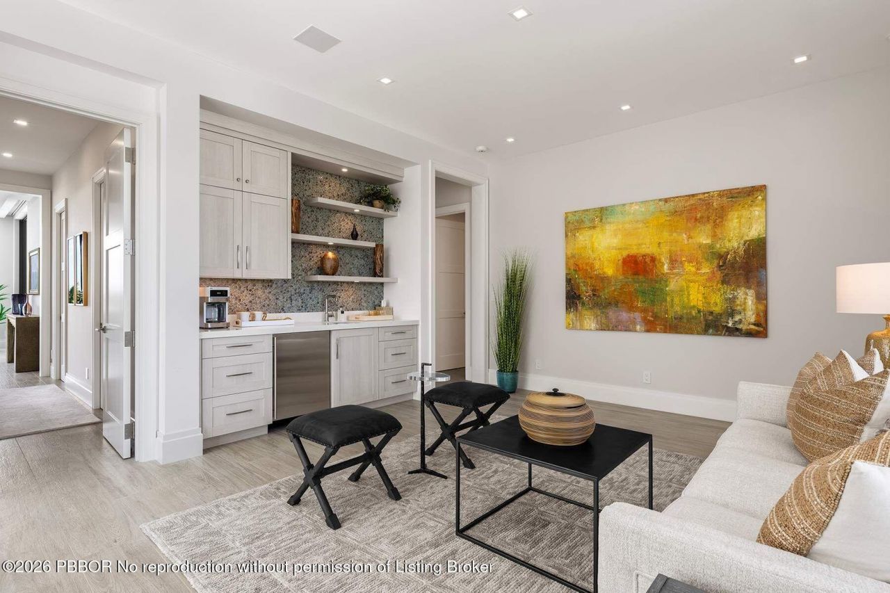 807 N Atlantic Drive, Lantana, FL 33462 Photo