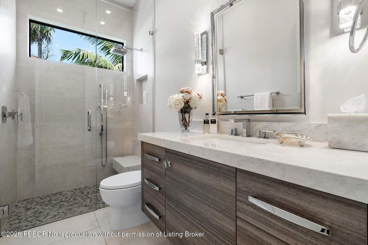 807 N Atlantic Drive, Lantana, FL 33462 Photo