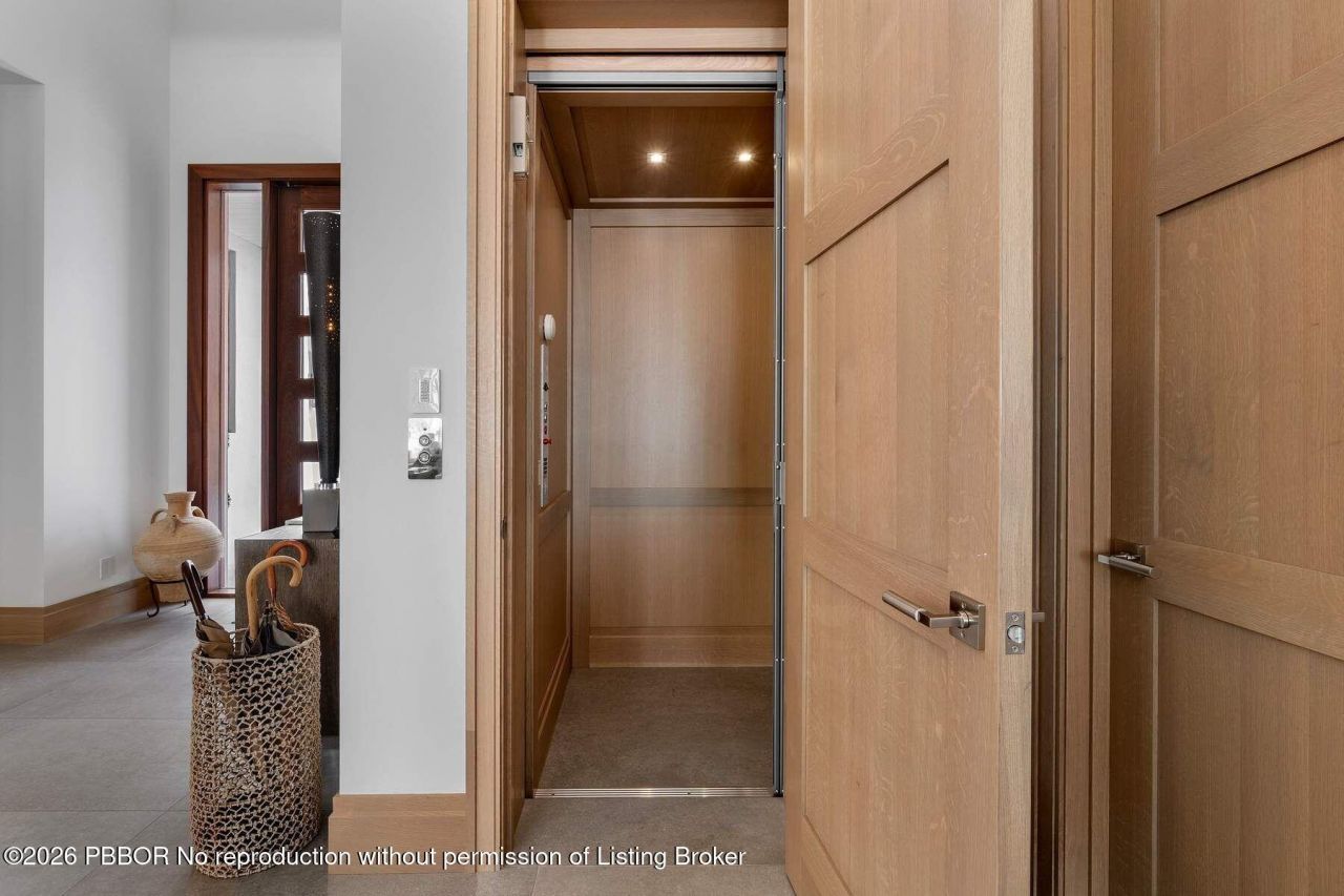 807 N Atlantic Drive, Lantana, FL 33462 Photo