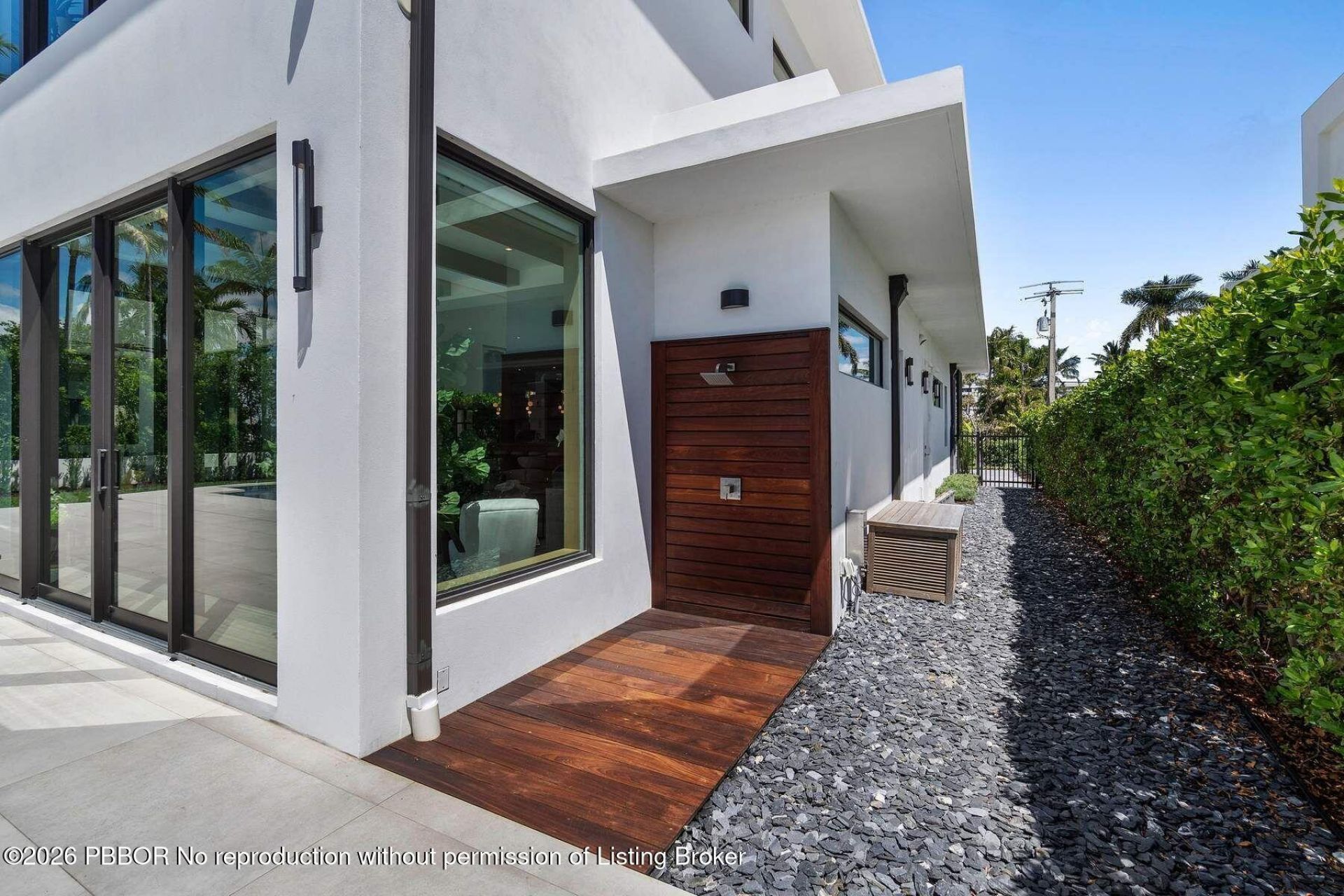 807 N Atlantic Drive, Lantana, FL 33462 Photo