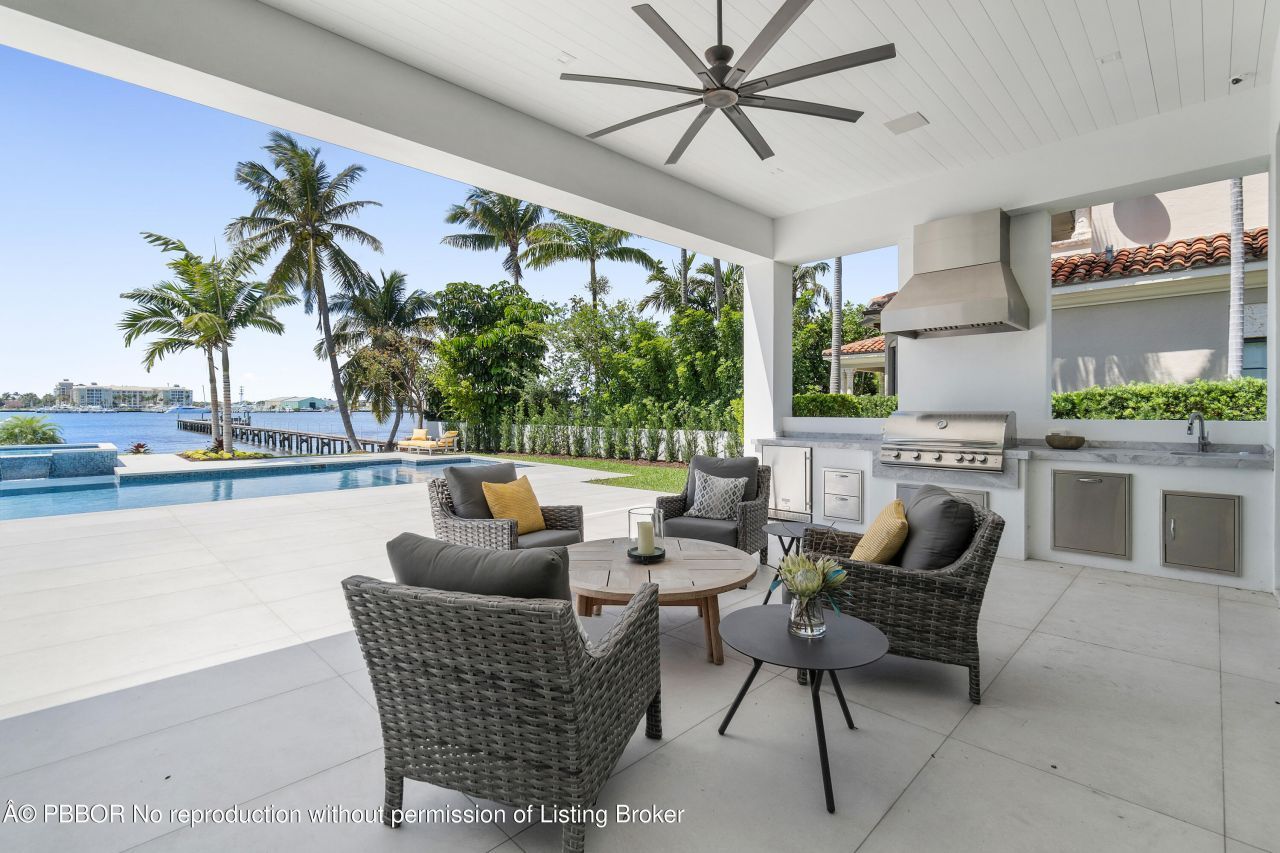 807 N Atlantic Drive, Lantana, FL 33462 Photo