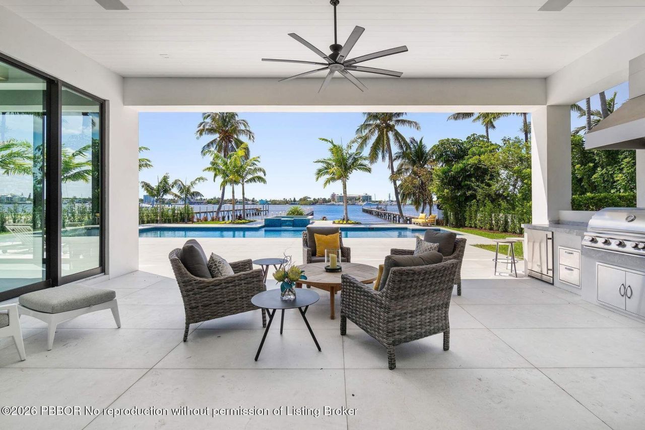 807 N Atlantic Drive, Lantana, FL 33462 Photo