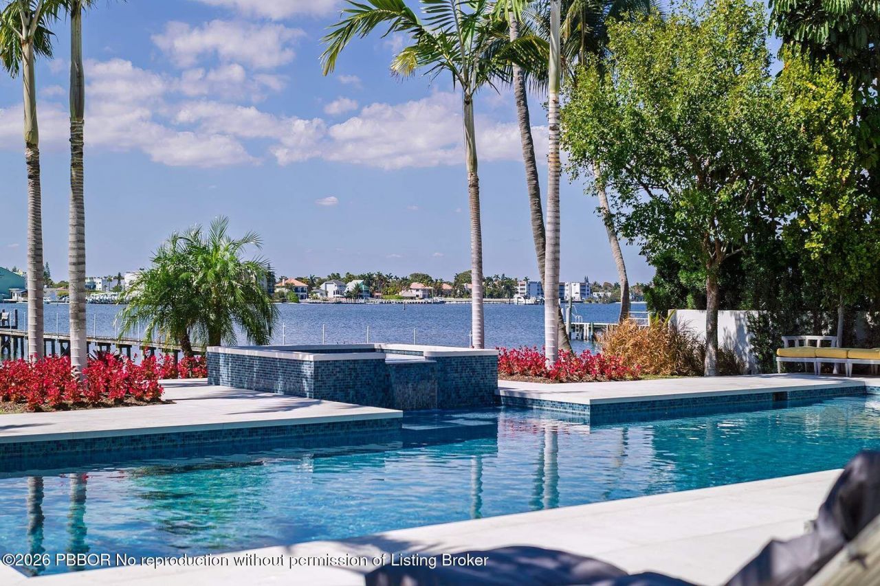 807 N Atlantic Drive, Lantana, FL 33462 Photo