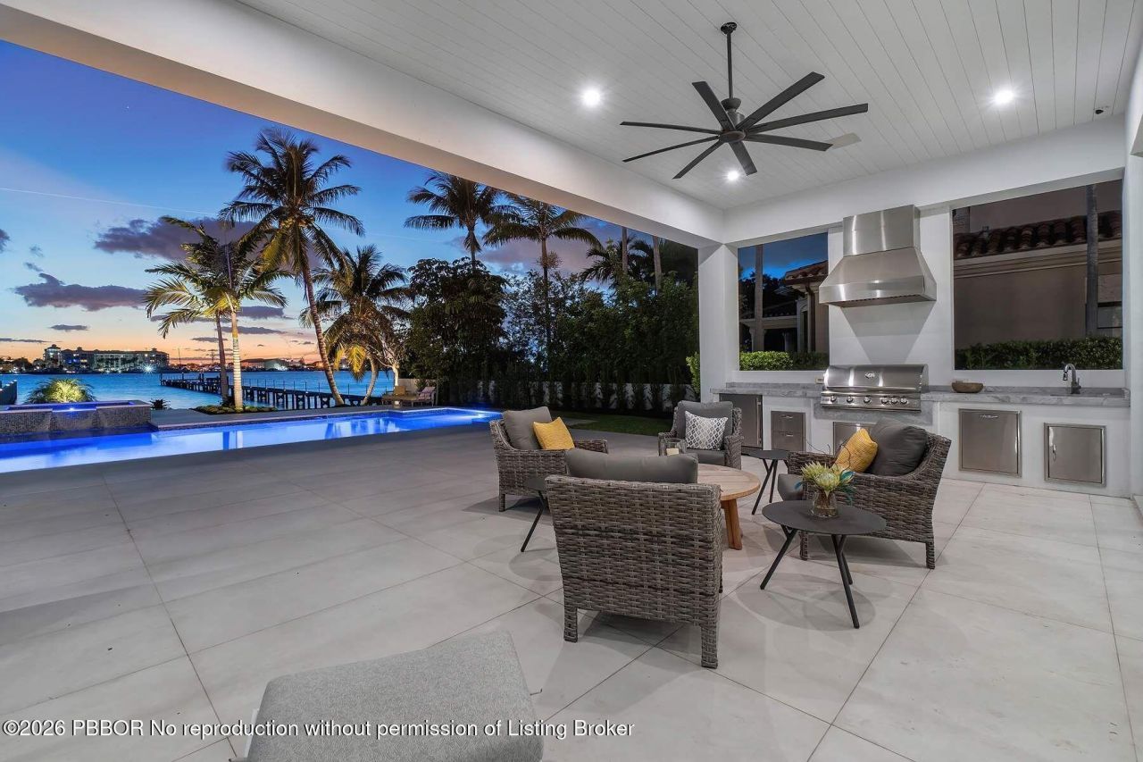 807 N Atlantic Drive, Lantana, FL 33462 Photo