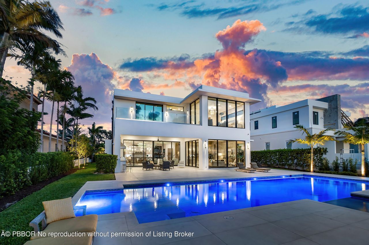 807 N Atlantic Drive, Lantana, FL 33462 Photo