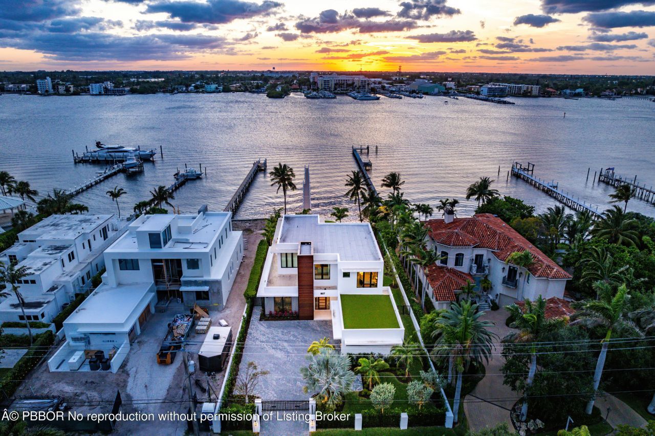 807 N Atlantic Drive, Lantana, FL 33462 Photo