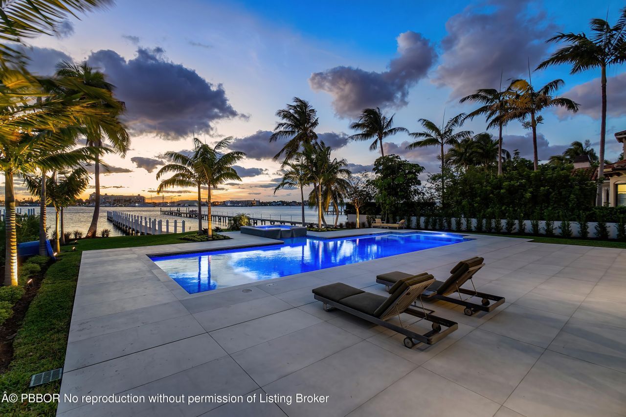 807 N Atlantic Drive, Lantana, FL 33462 Photo