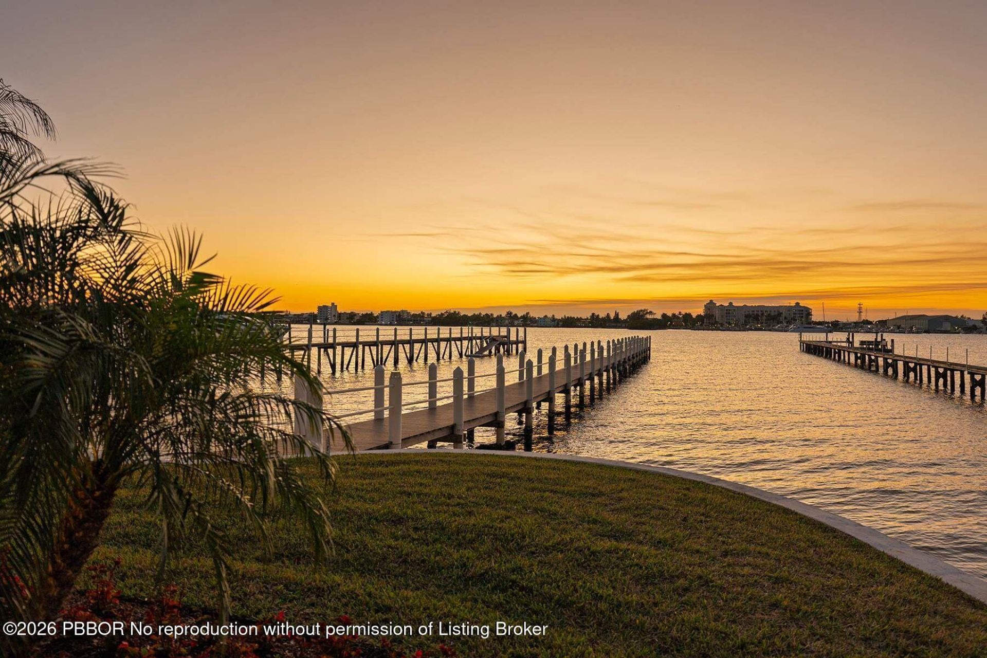 807 N Atlantic Drive, Lantana, FL 33462 Photo