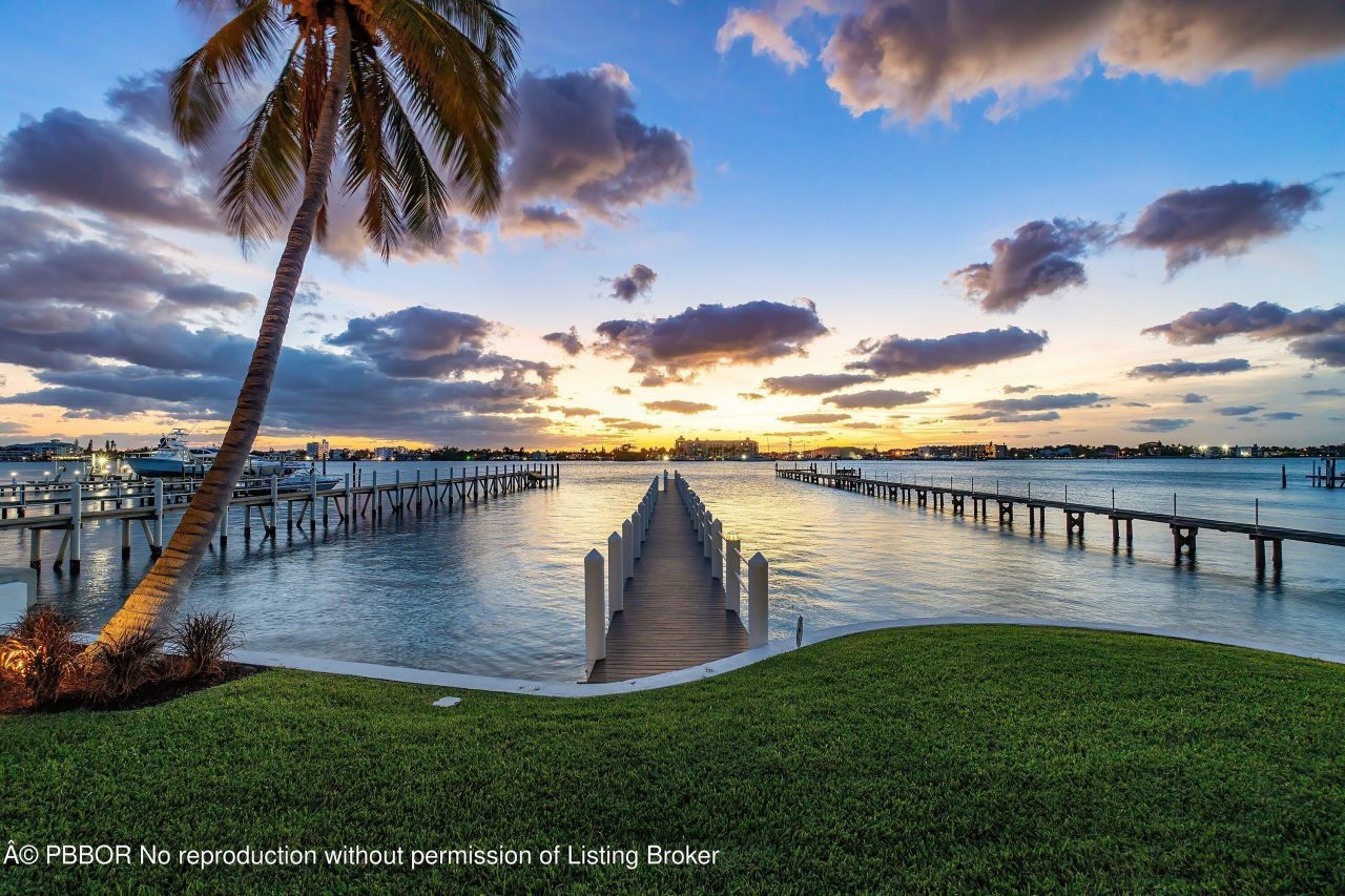 807 N Atlantic Drive, Lantana, FL 33462 Photo