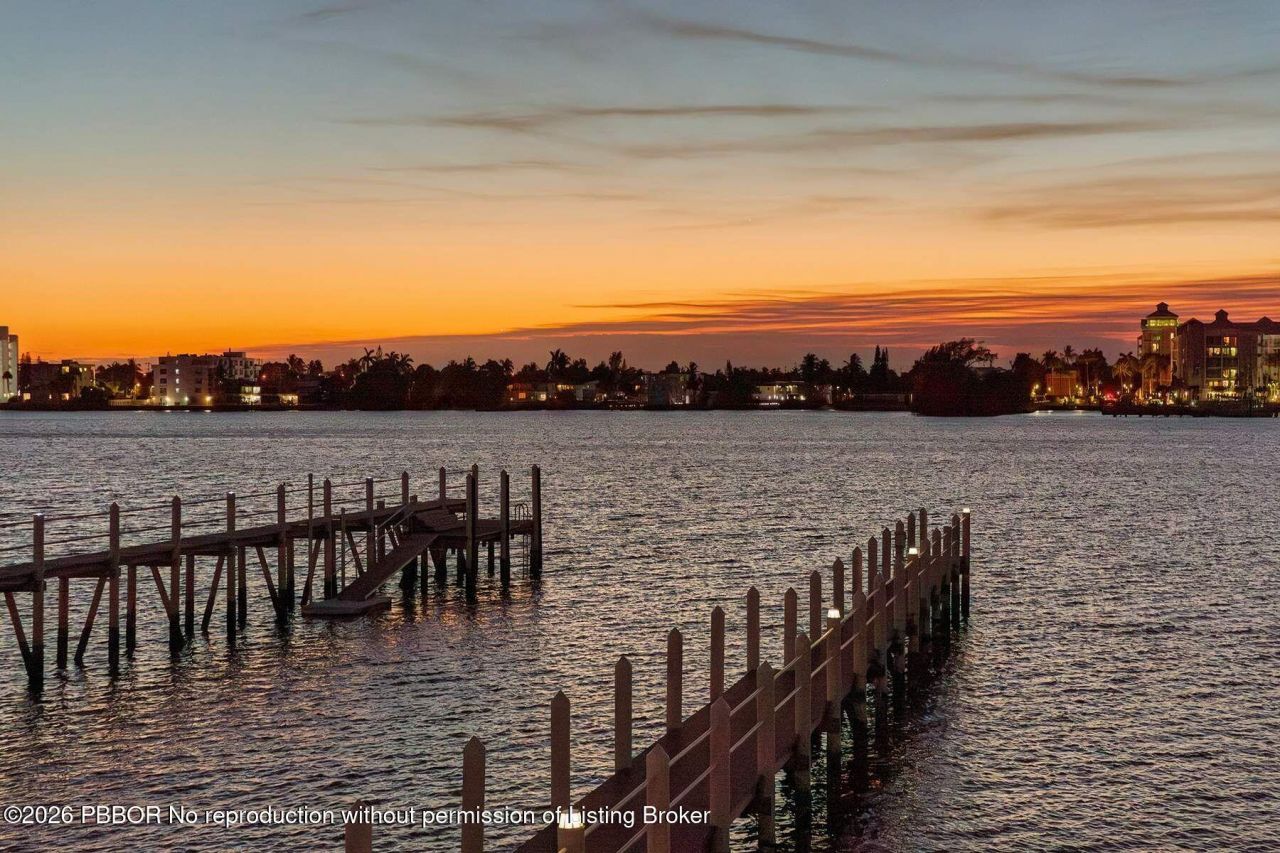 807 N Atlantic Drive, Lantana, FL 33462 Photo