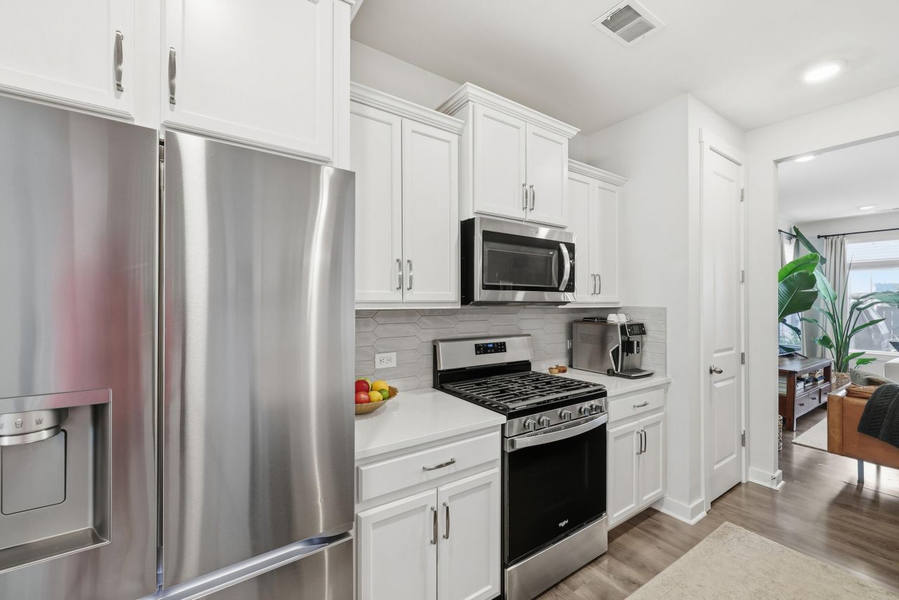 1011 Swamp Harrier Avenue Photo 11