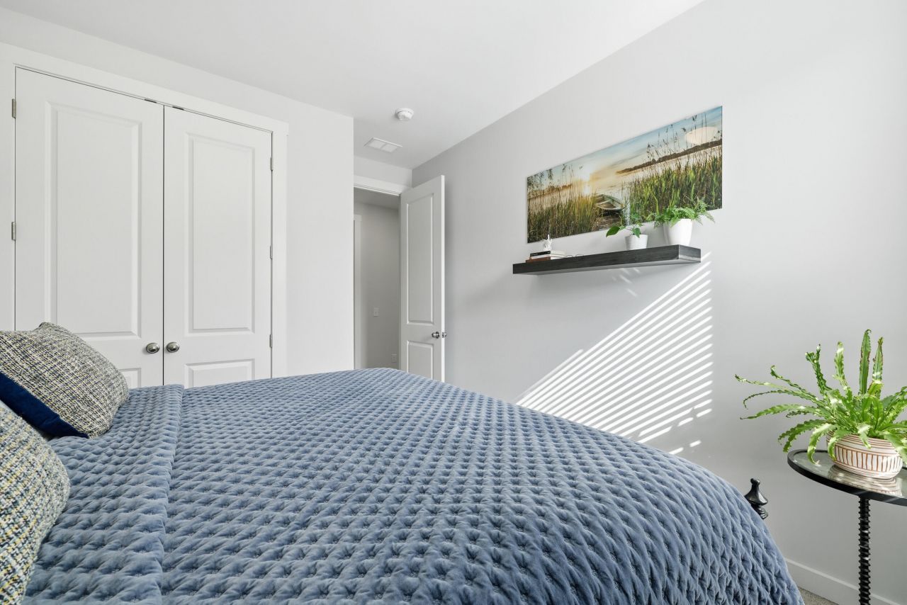 1011 Swamp Harrier Avenue Photo 29