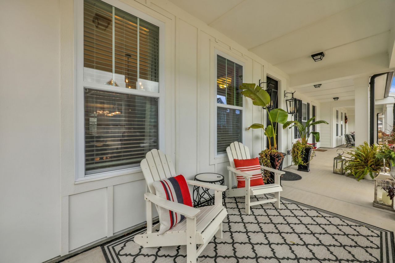 1011 Swamp Harrier Avenue Photo 4