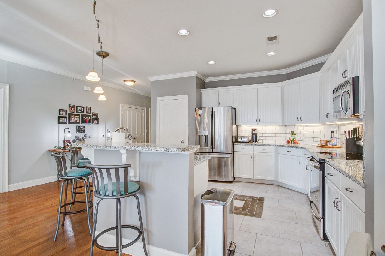 1222 Bridgeview Lane Photo 10