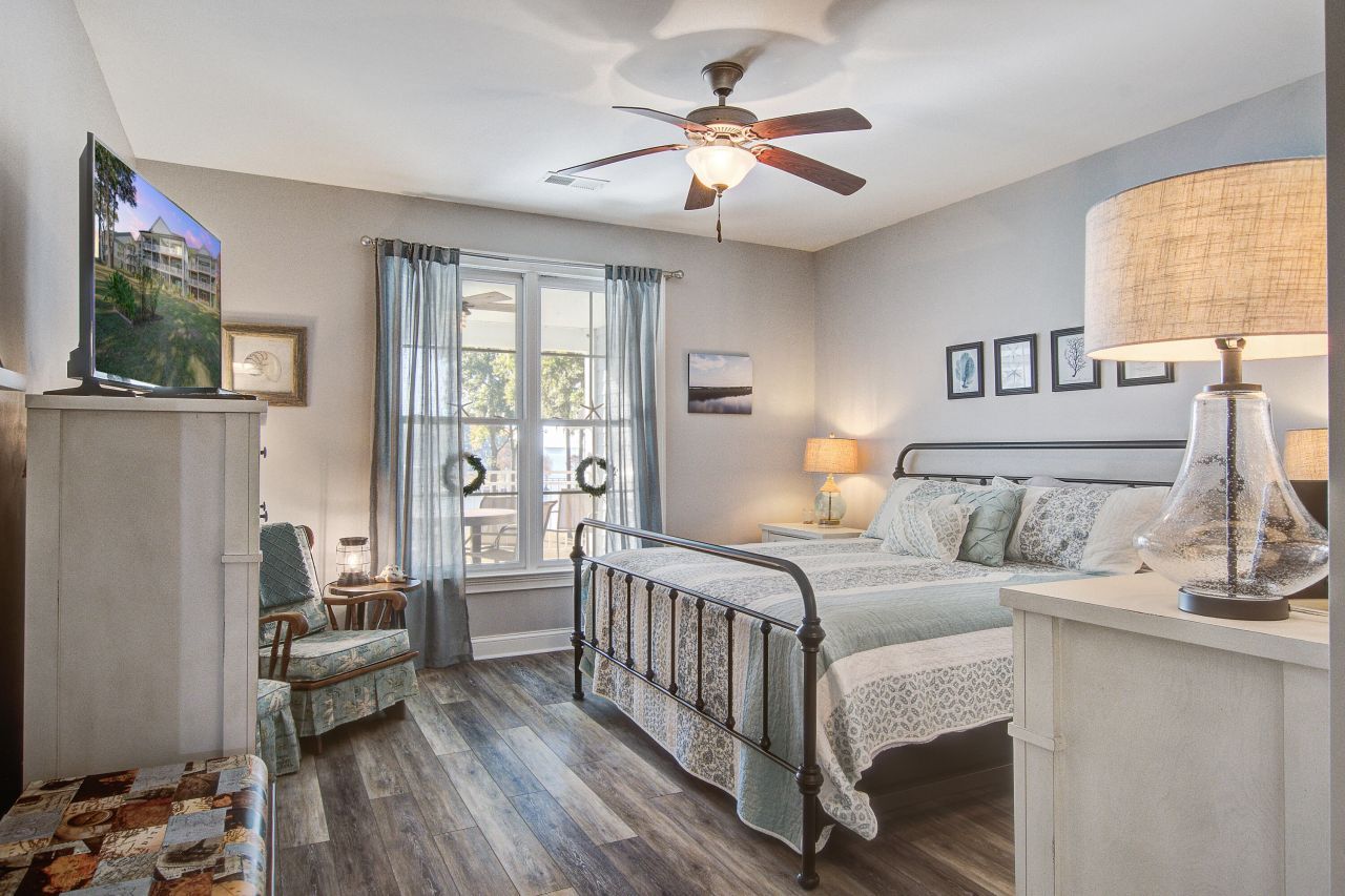 1222 Bridgeview Lane Photo 14