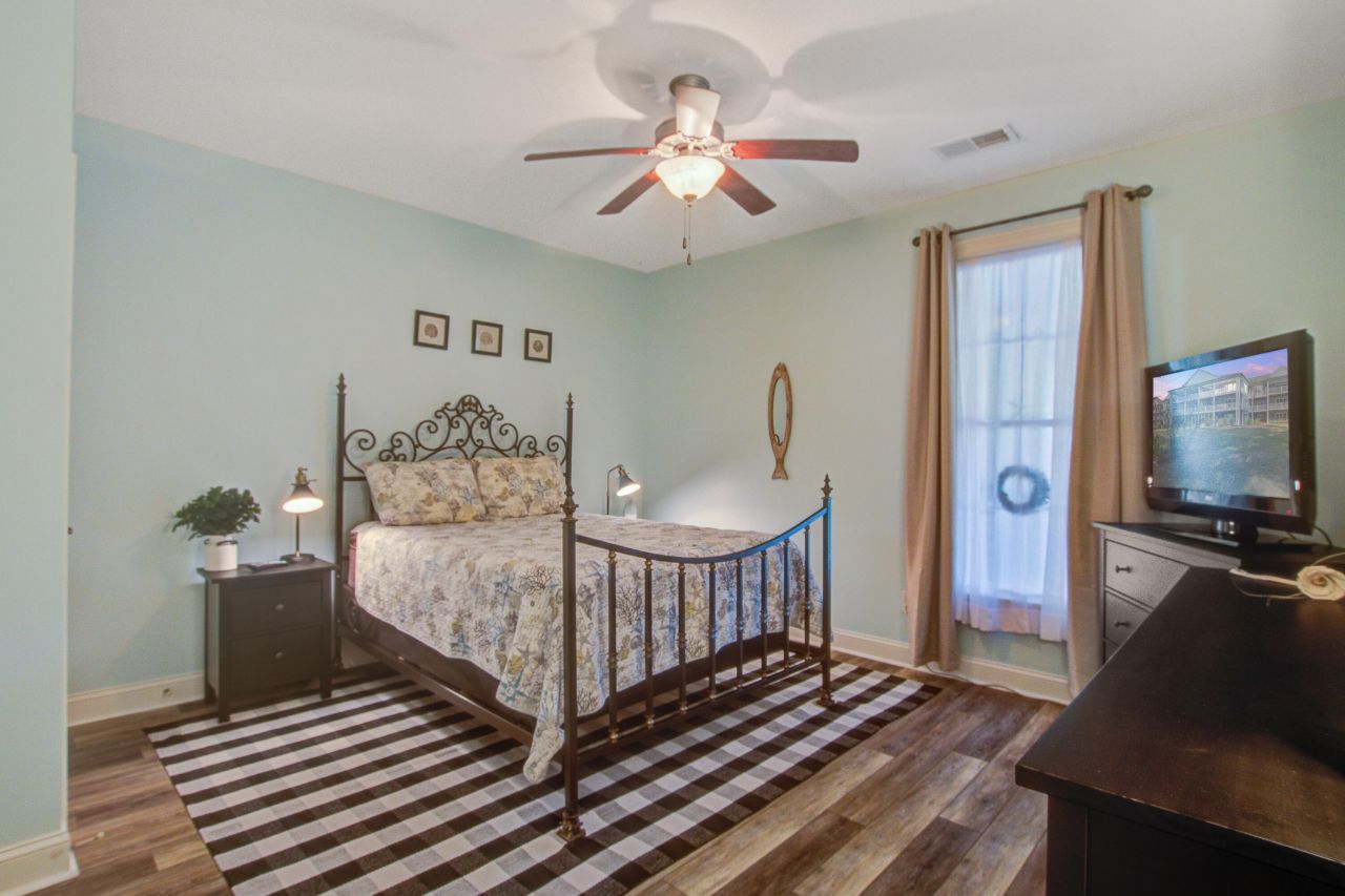 1222 Bridgeview Lane Photo 18